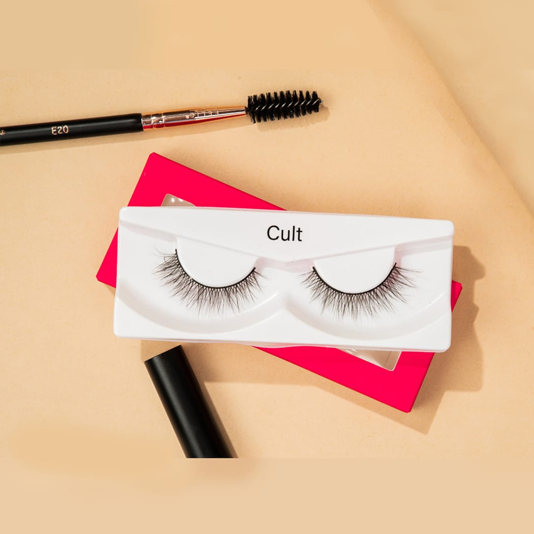 Felic  – Eyelashes (cult)
