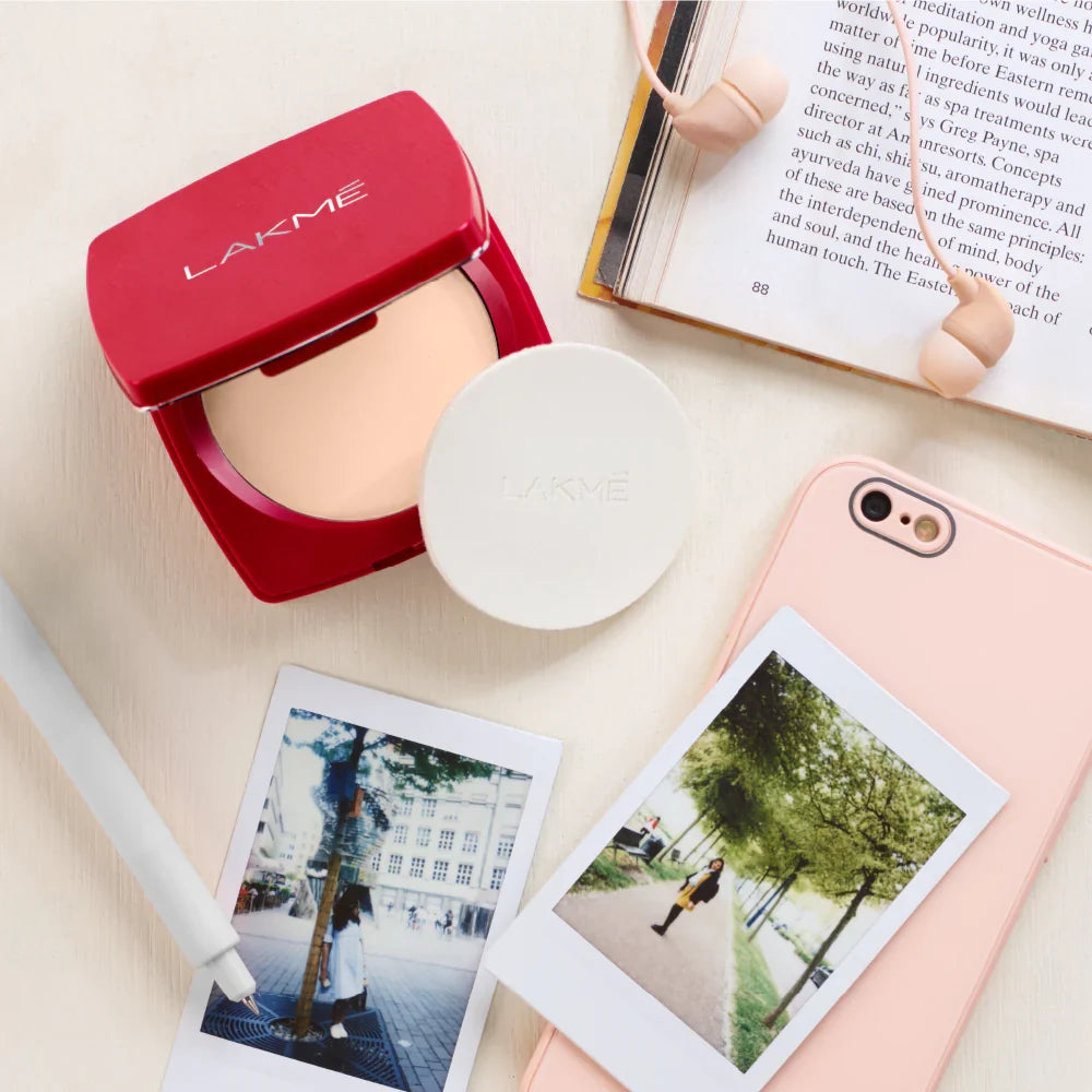 Lakmē Forever Matte Compact Natural Marble