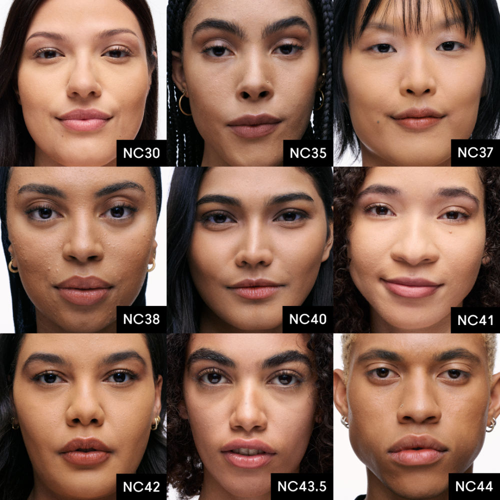 M.A.C Studio Fix Powder Plus Compact Foundation -NC35 Light-Medium Beige, Peach-Gold Undertone (12g)
