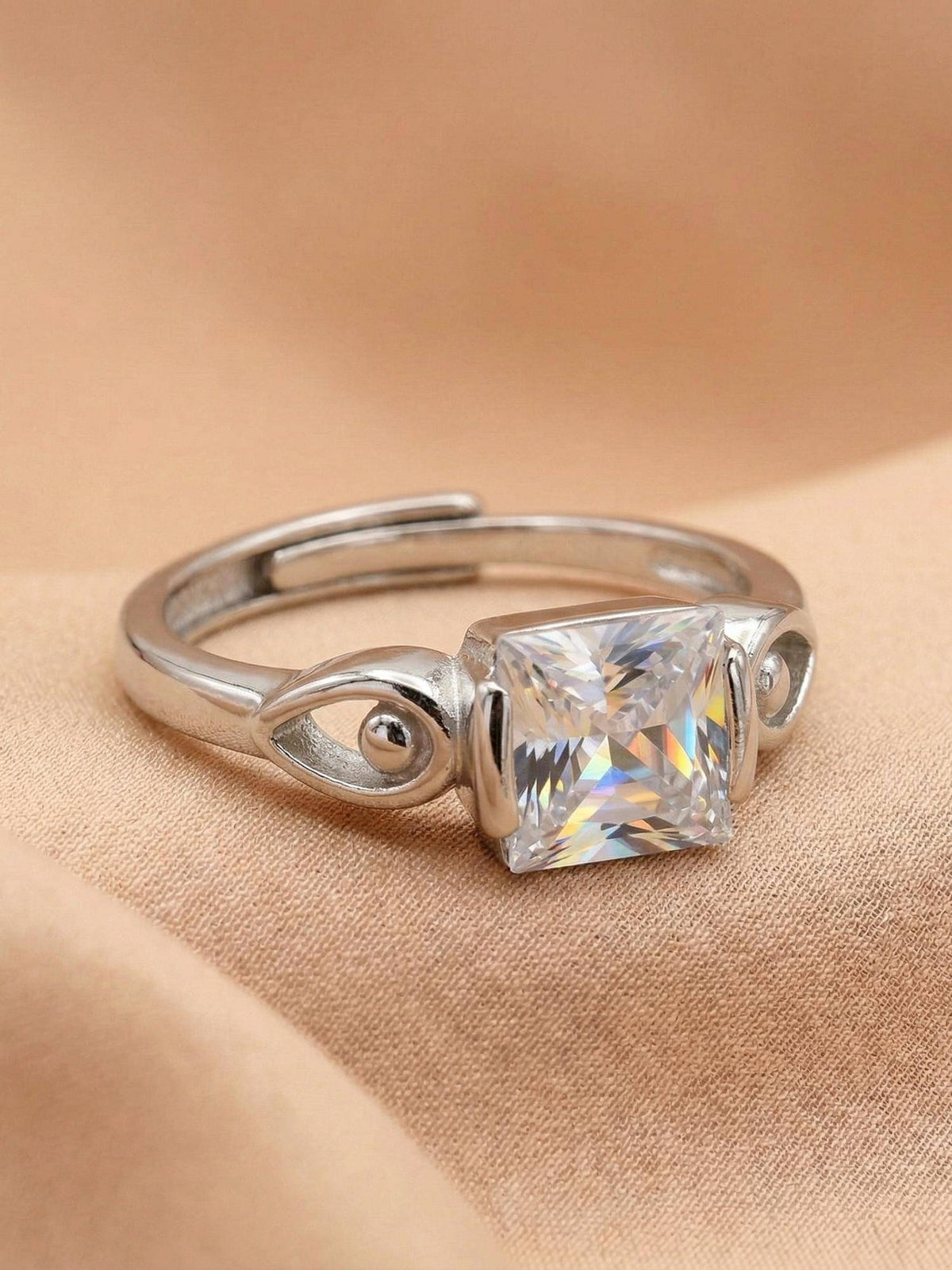 925 SILLER Pure Luna Square Solitaire Ring