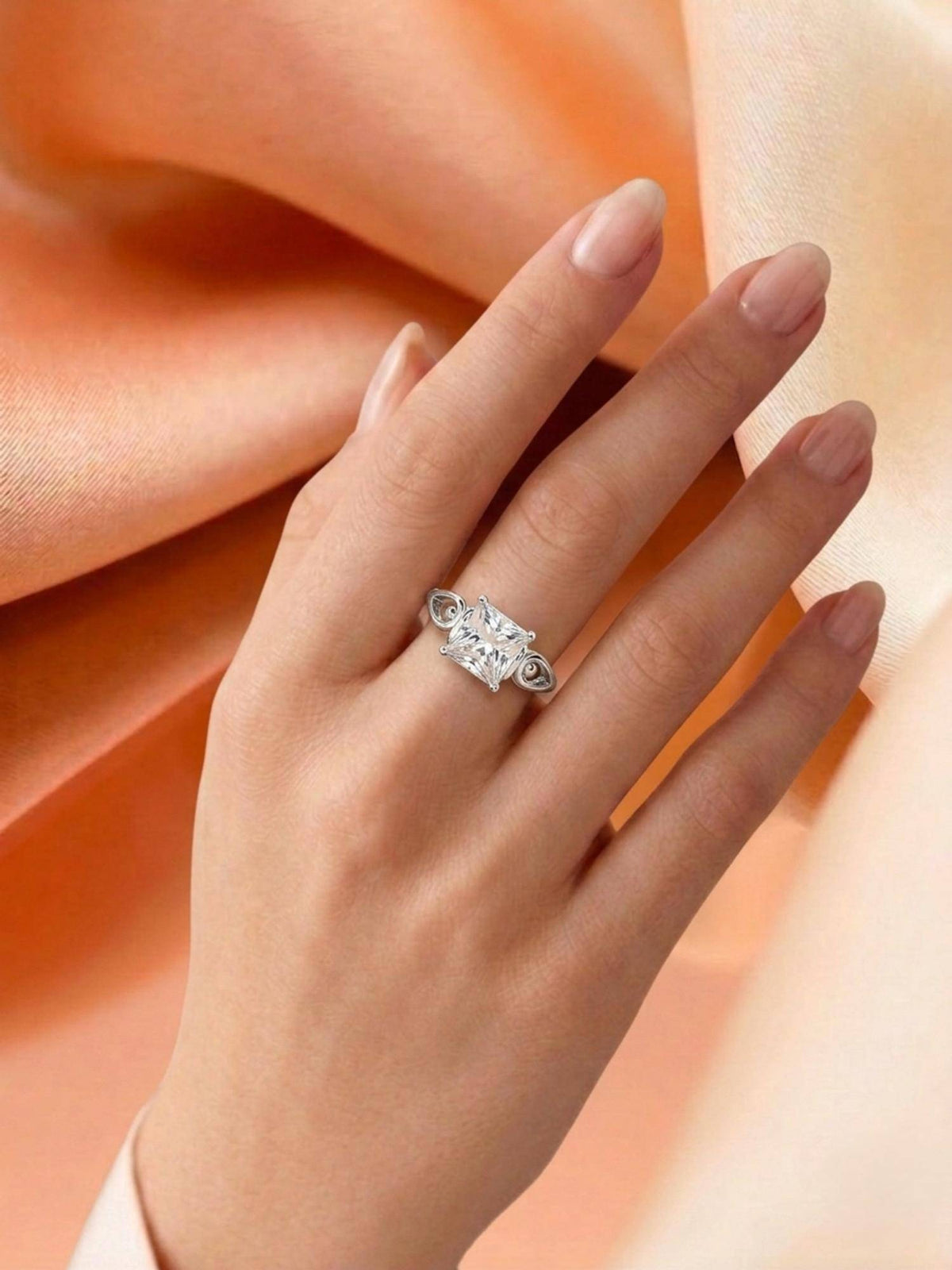 925 SILLER Pure Luna Square Solitaire Ring
