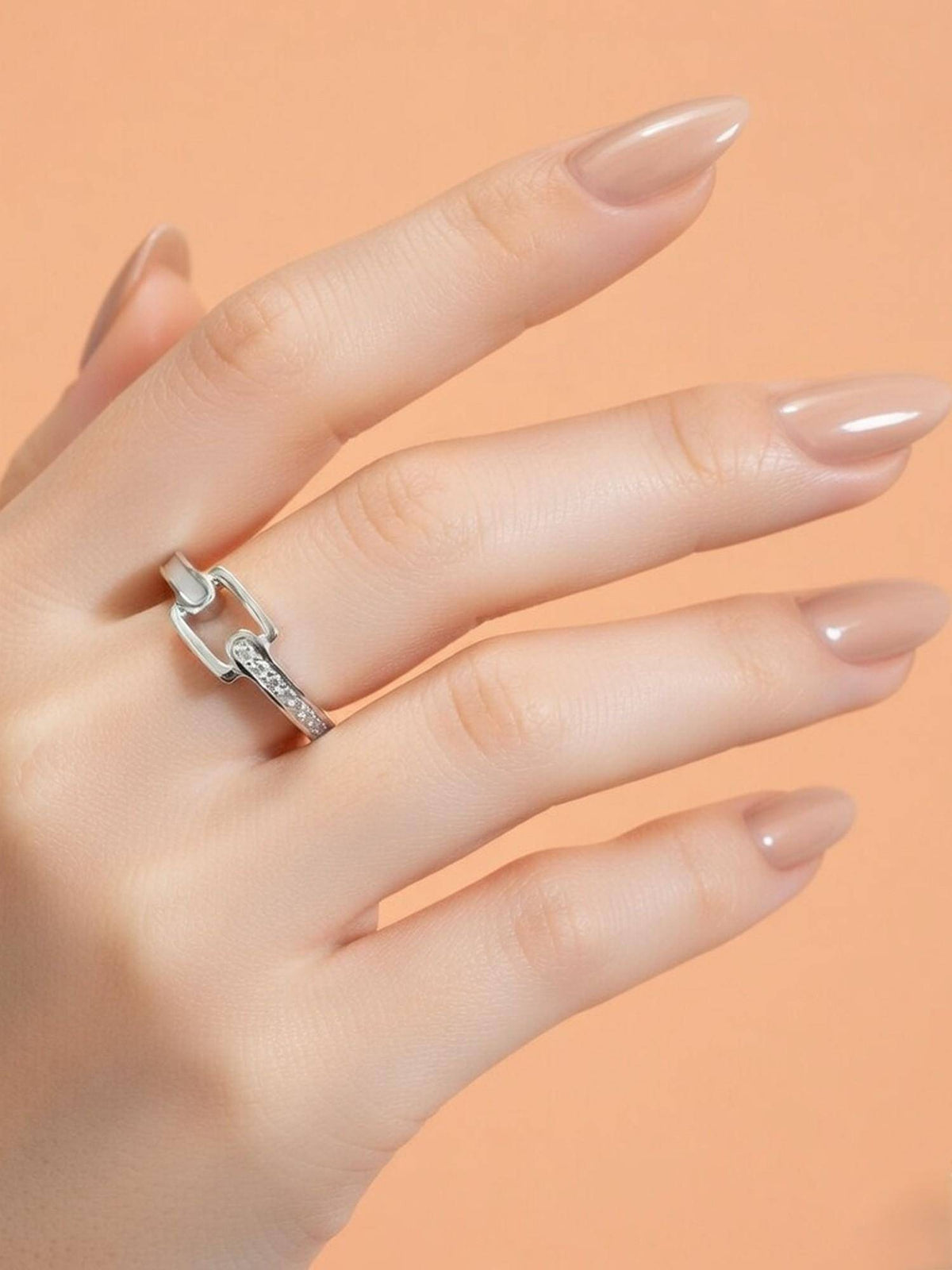 925 SILLER The Nexus Geometric Link Ring