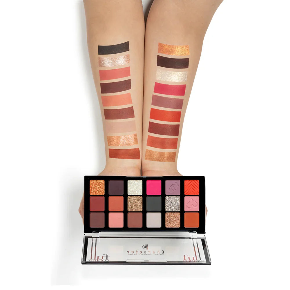 Character 18 Color eyeshadow palette 28.8g CFC001