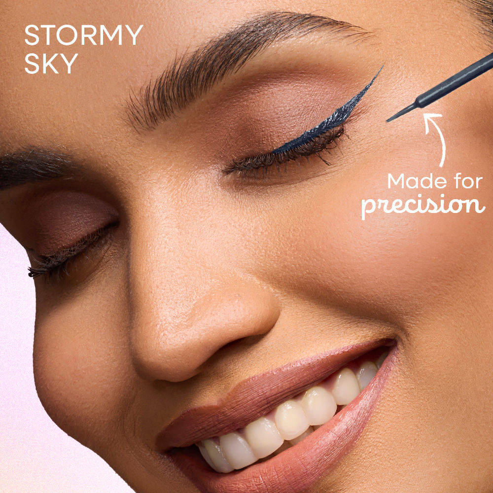 Nykaa GLAMOReyes Waterproof & Smudgeproof Coloured Liquid Eyeliner