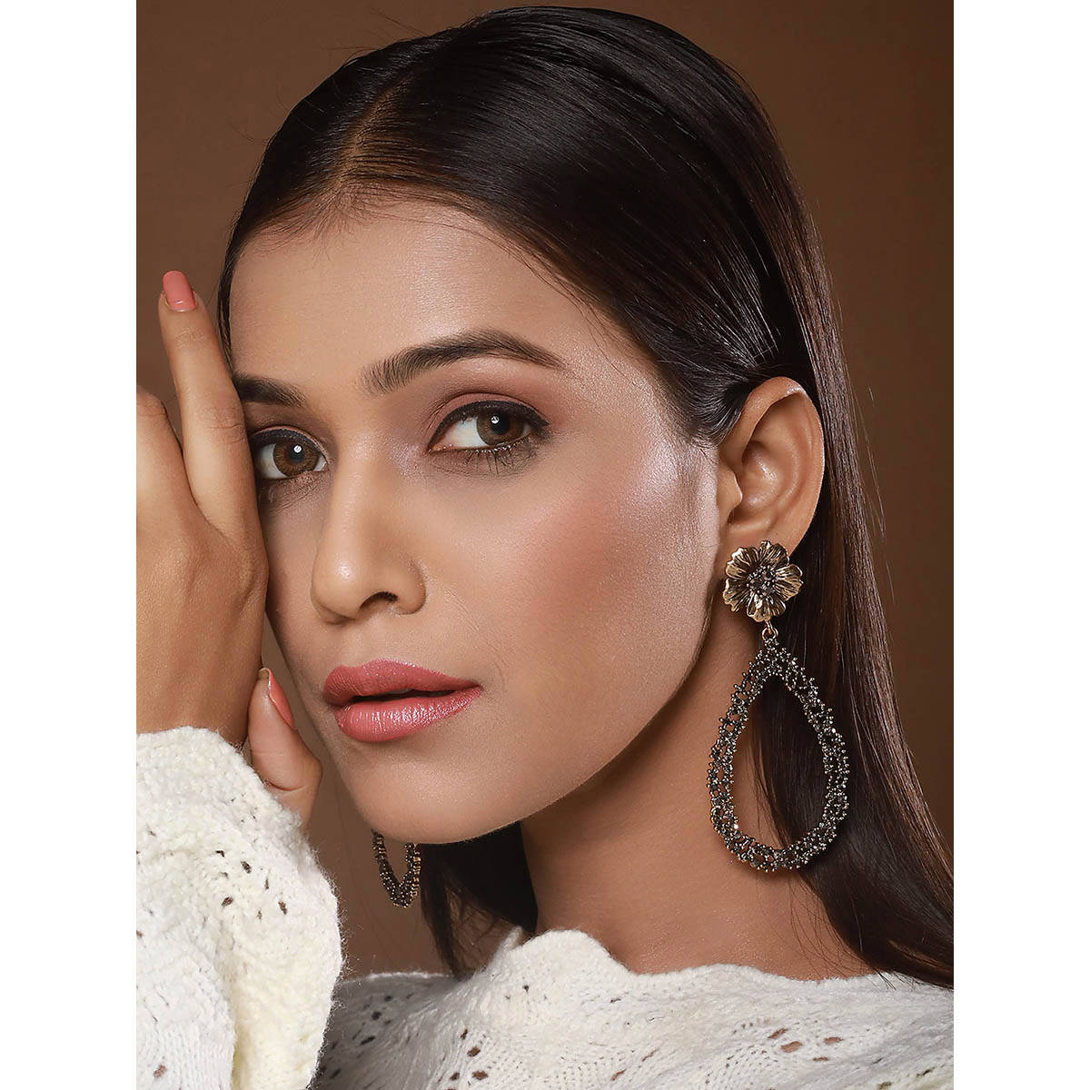 Aatmana Gold-Toned Teardrop Shaped Drop Earrings · One Size