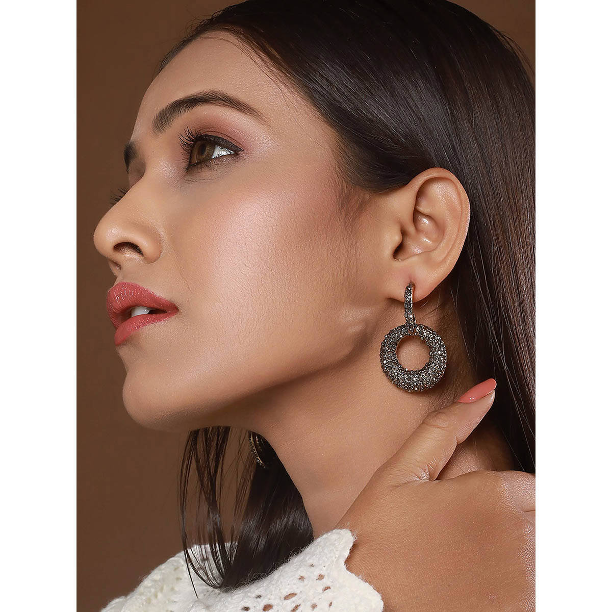 Aatmana Black Gold-Toned Contemporary Drop Earrings · One Size