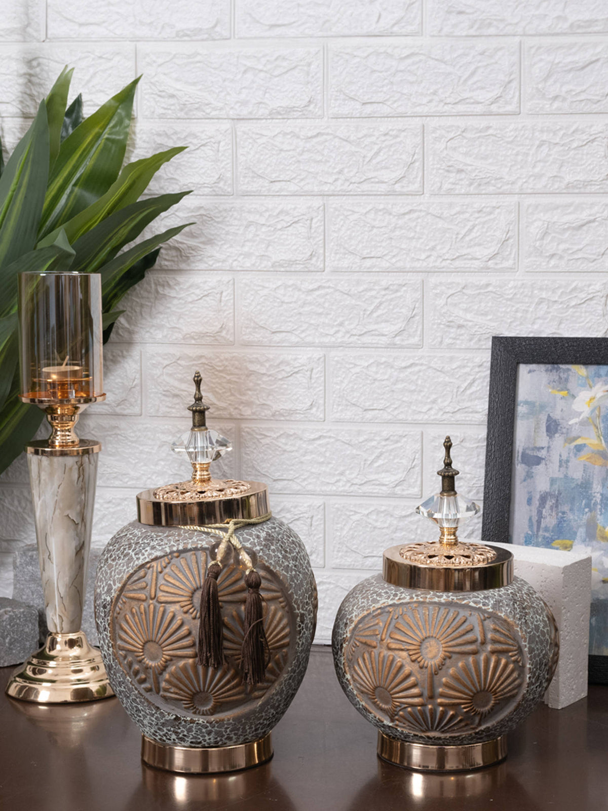 Aarvi Decor Golden Antique Decorative Ceramic Reverie Vase for Home and Office