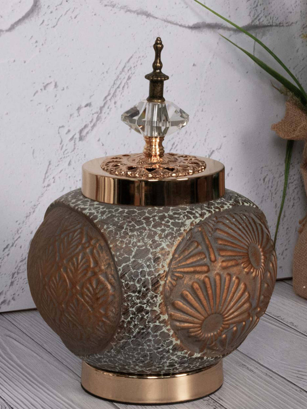 Aarvi Decor Golden Antique Decorative Ceramic Reverie Vase for Home and Office