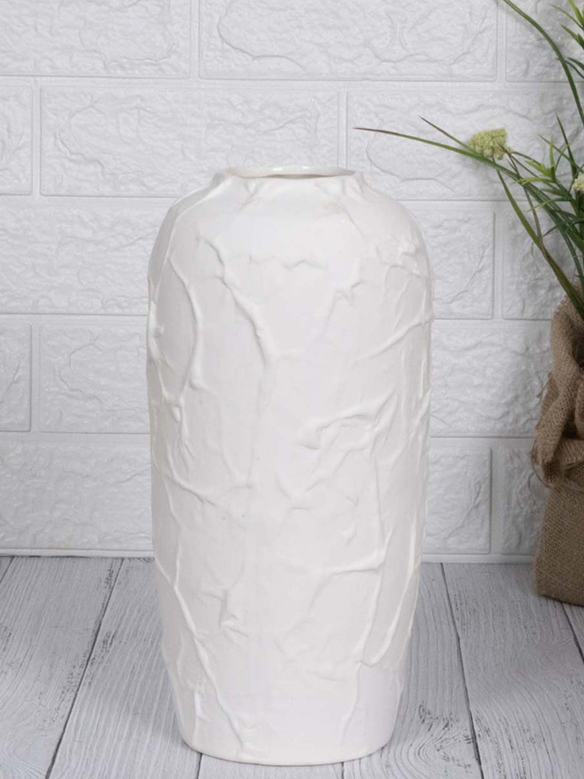 Aarvi Decor White Matte Decorative Ceramic Terra Light Vase for Home and Office