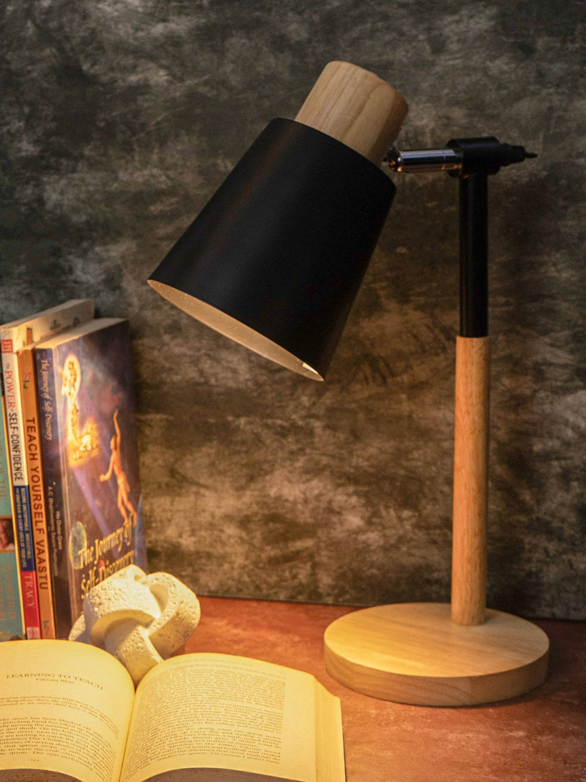 Aarvi Decor Wooden Metallic Black Study Desk Lamp