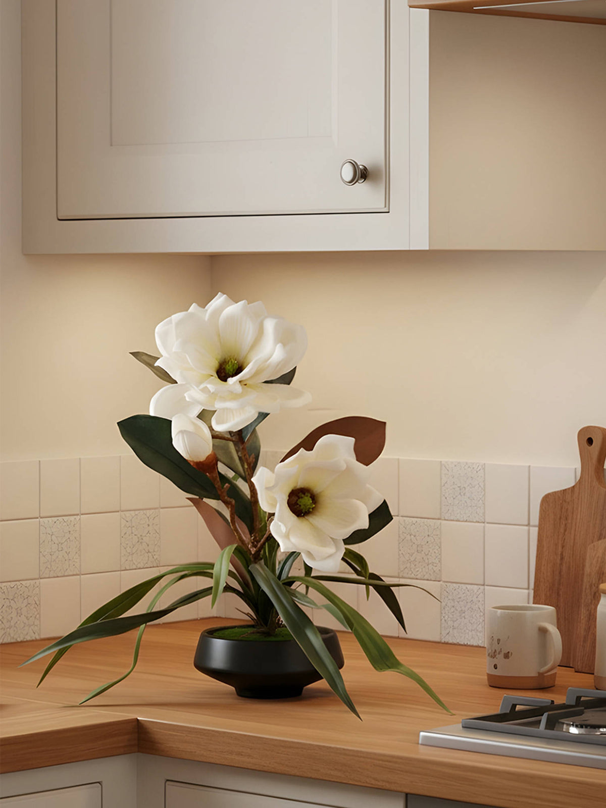 Aarvi Decor White Faux Leather Magnolia Serenade Arrangement Pot With Flower