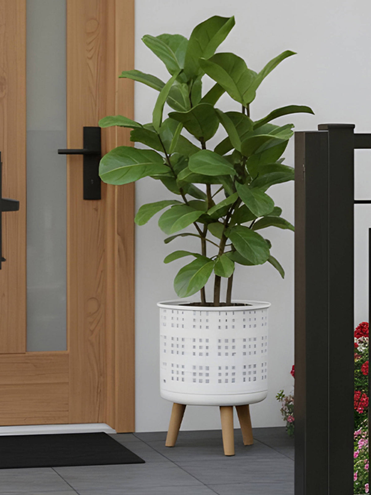 Aarvi Decor White Metal And Wood Freestanding Round Mesh Planter