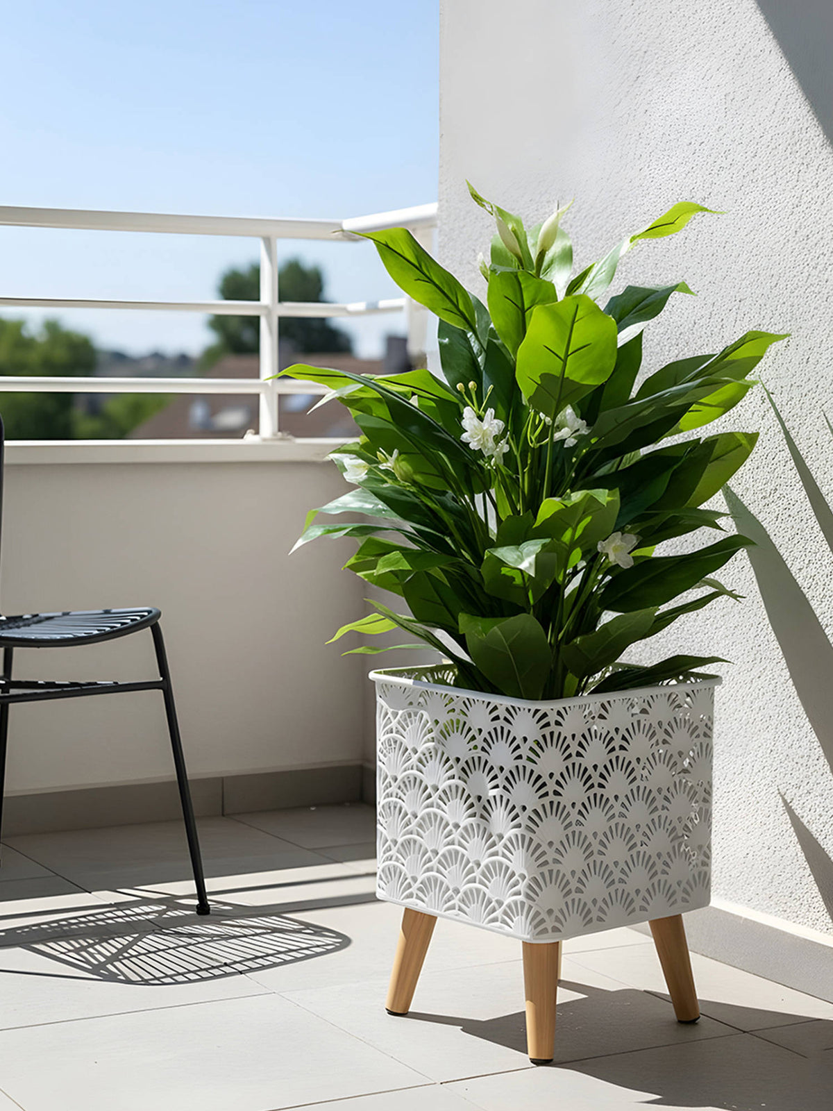Aarvi Decor White Metal And Wood Freestanding Square Planter