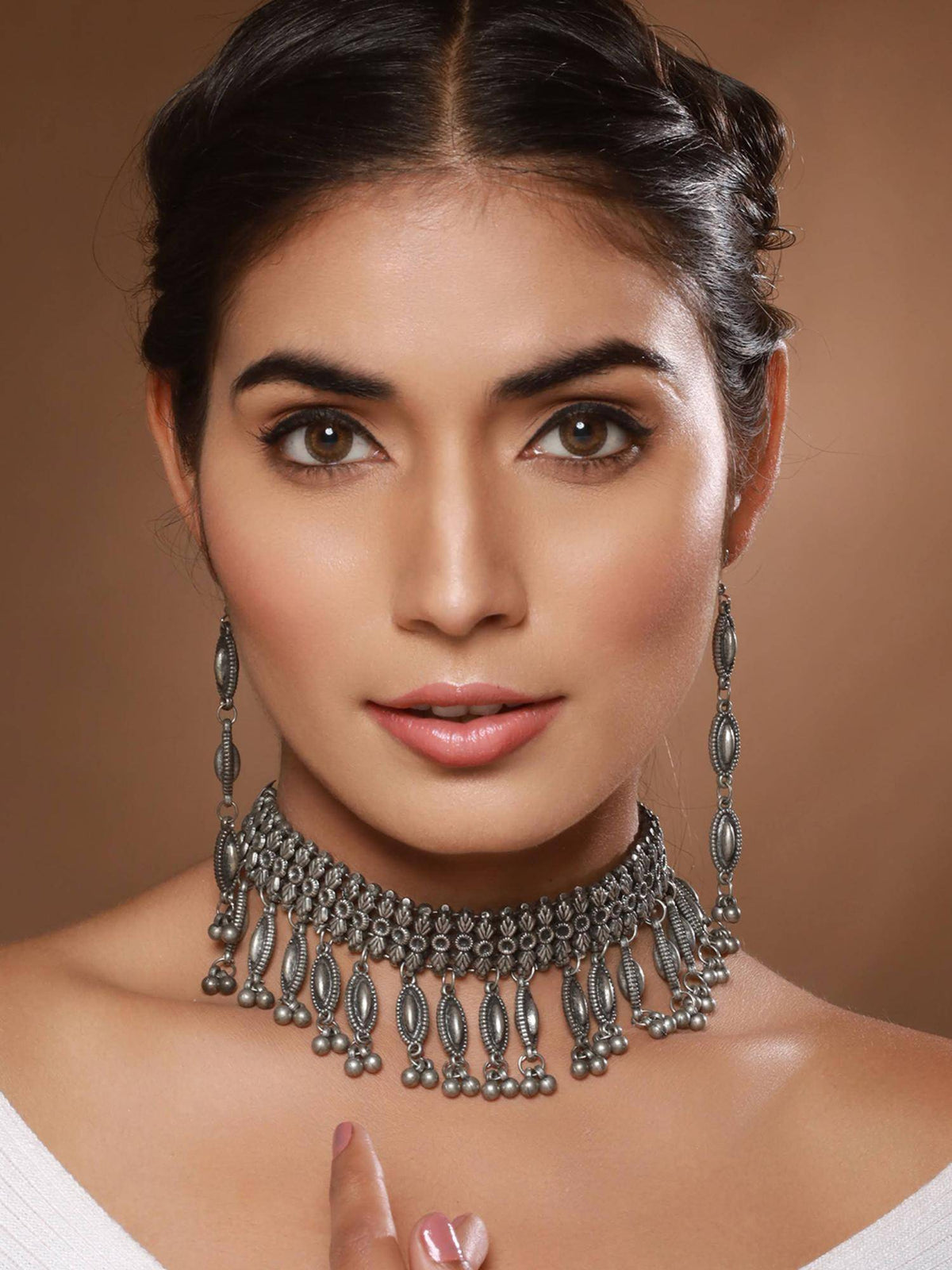 Aatmana Metallic Silver Plated And Beaded Oxidized Jewellery Set · One Size
