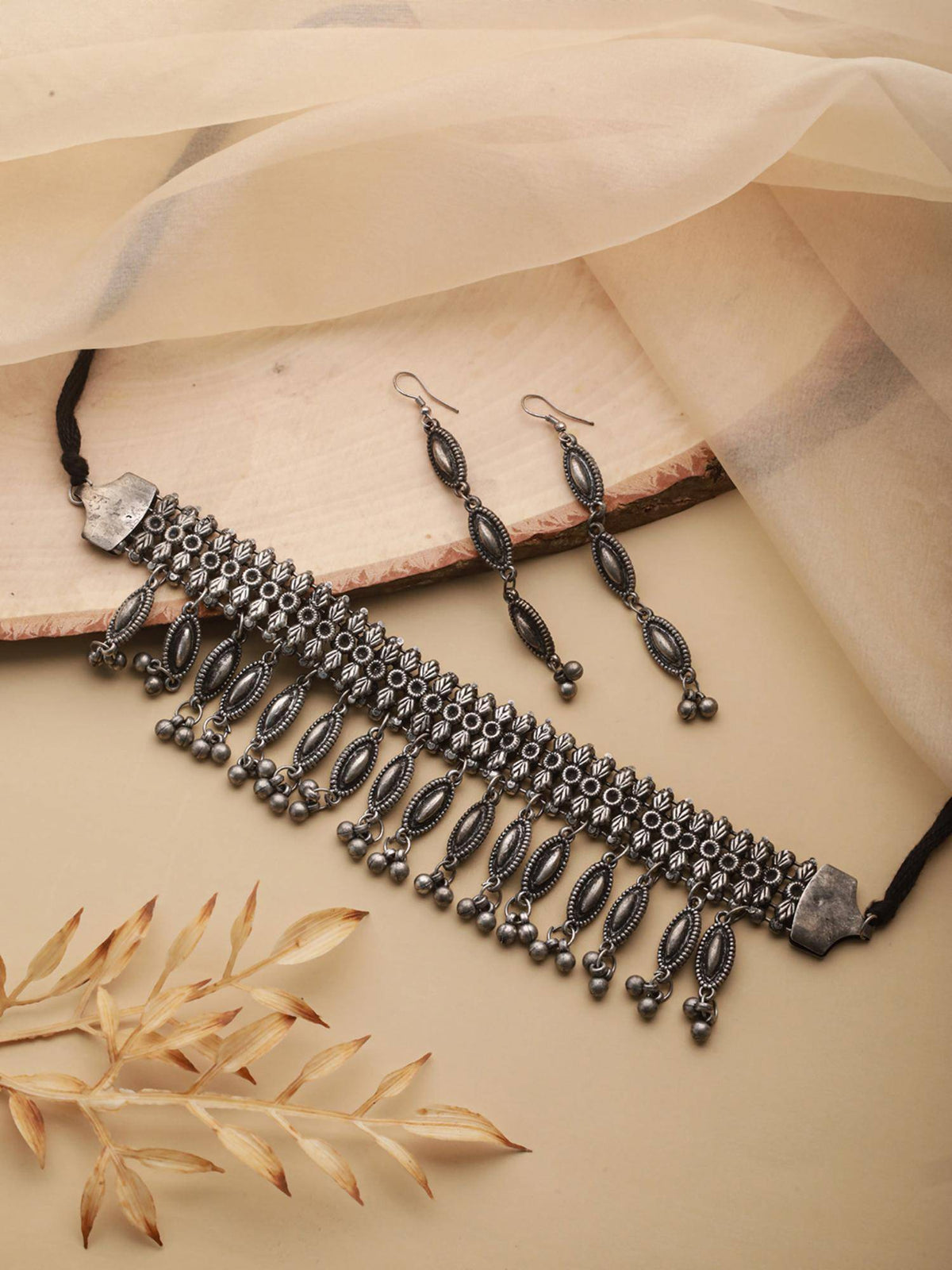 Aatmana Metallic Silver Plated And Beaded Oxidized Jewellery Set · One Size