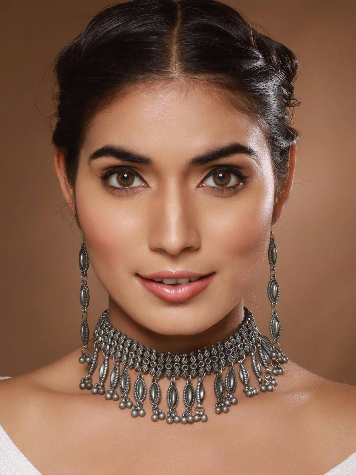 Aatmana Metallic Silver Plated And Beaded Oxidized Jewellery Set