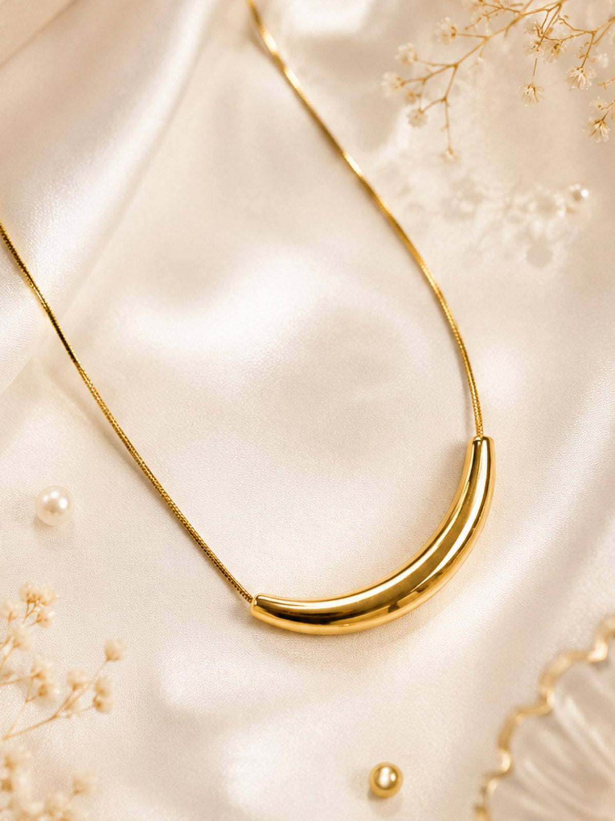 AANURA Curved Bar Statement Necklace