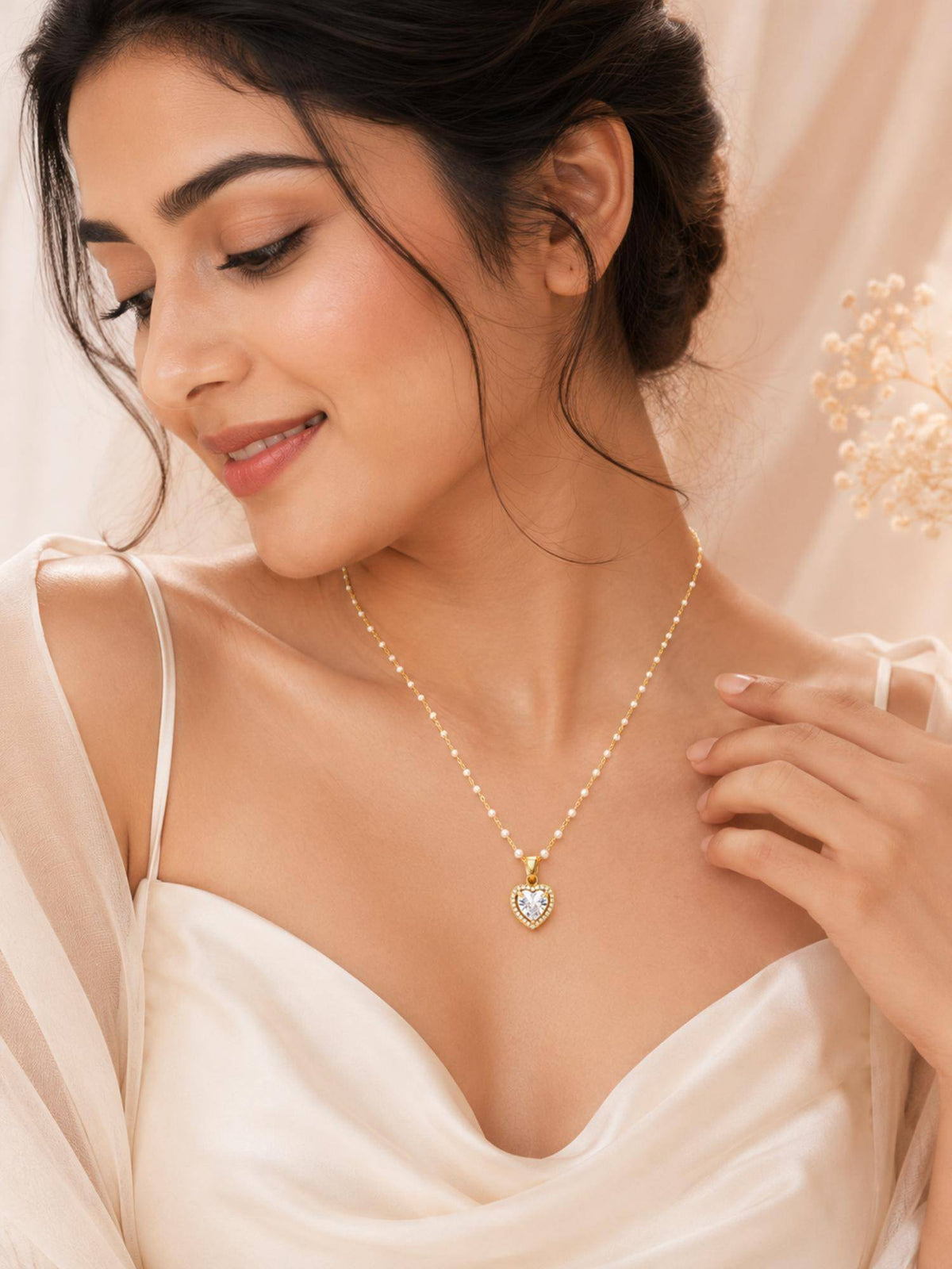 AANURA 18K Gold Plated Pearl Chain Heart Halo Necklace