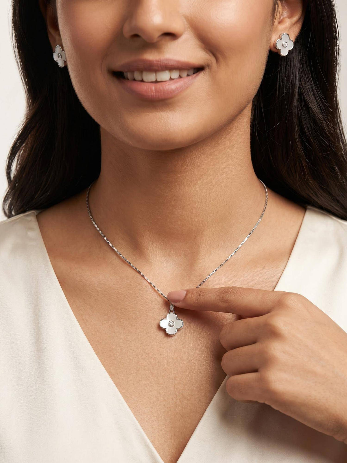 925 SILLER Radiant Four-Leaf Pearl Jewellery Set
