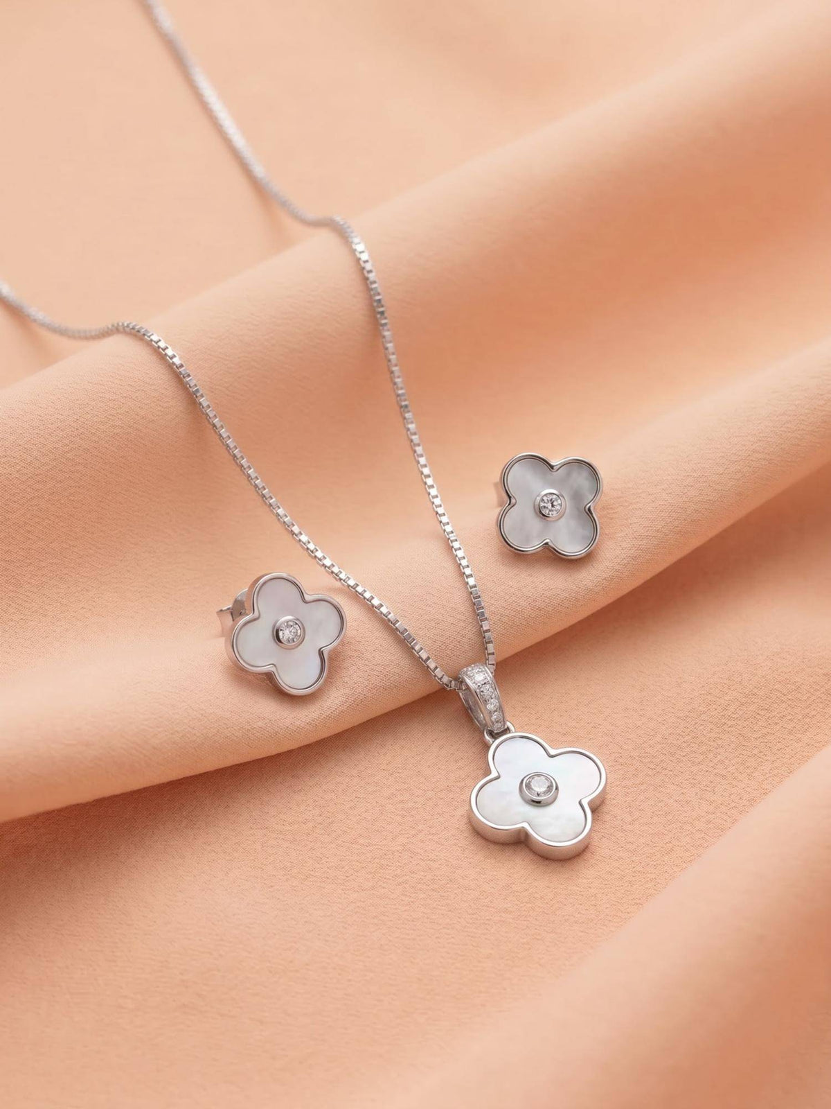 925 SILLER Radiant Four-Leaf Pearl Jewellery Set