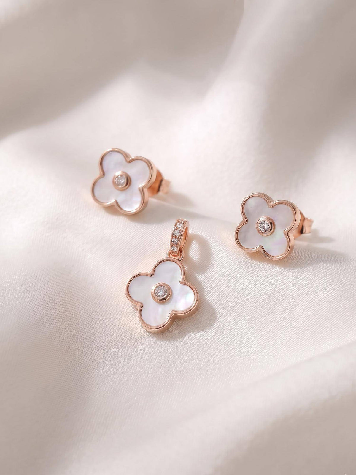 925 SILLER Pearl Flower Jewellery Set