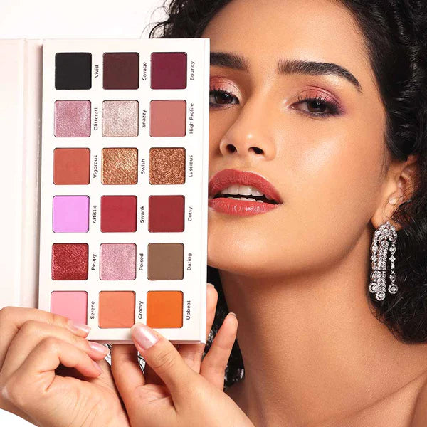 Praush - The Showstopper Eyeshadow Palette With 18 Pigmented Shades & No Fallout