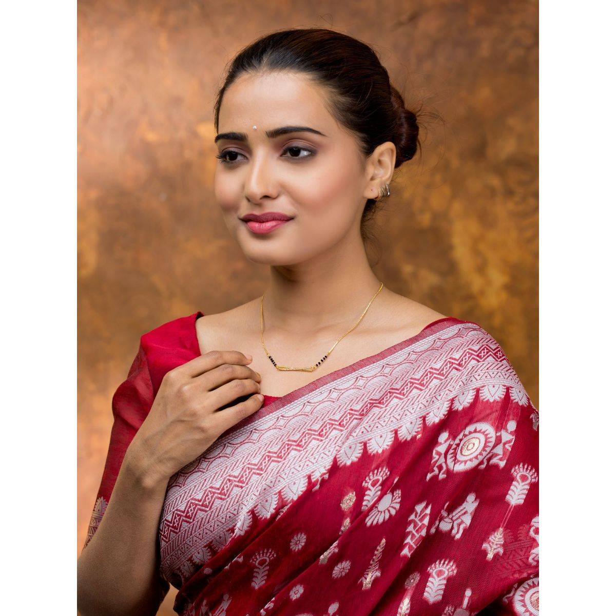 Abdesigns Gold Plated Diamond Black Bead Mangalsutra For Women White