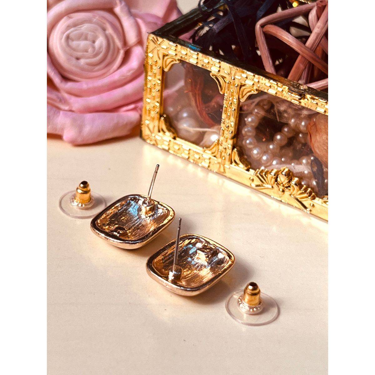 Abdesigns Elegant Gold Plated Stud Earrings Purple