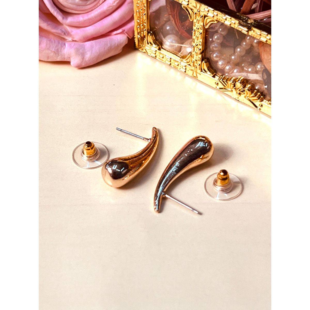 Abdesigns Elegant Gold Plated Stud Earrings Gold