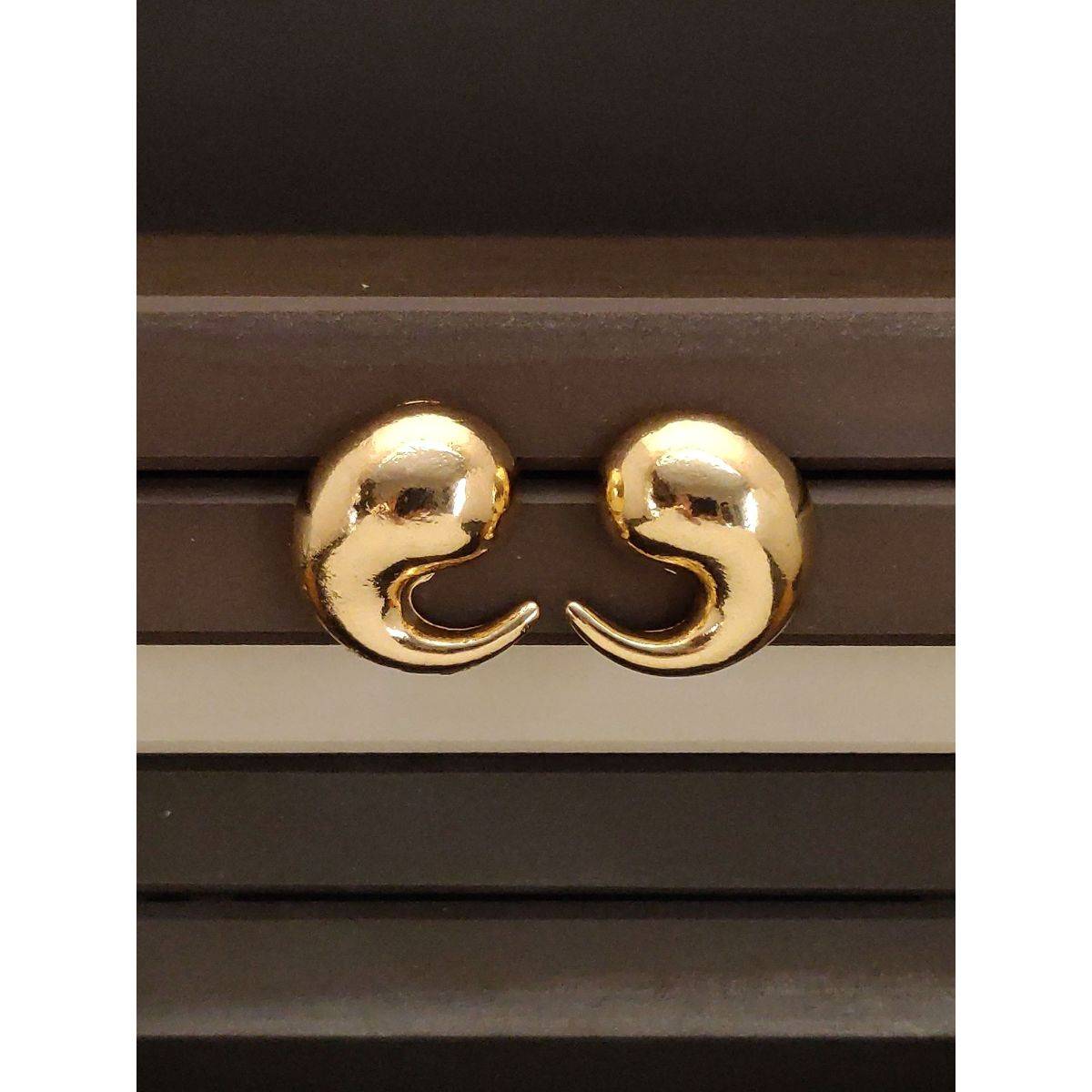 Abdesigns Elegant Gold Plated Stud Earrings Gold