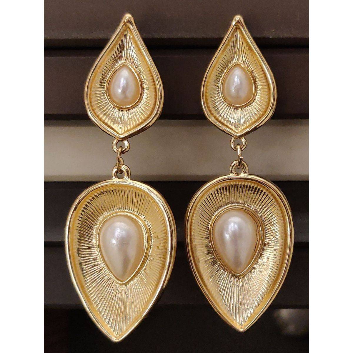 Abdesigns Elegant Gold Plated Drop Earrings White