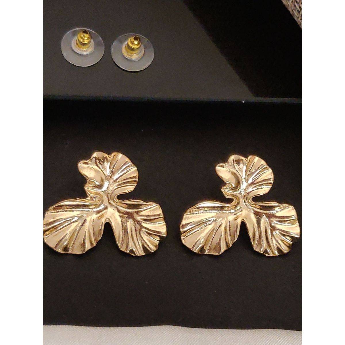 Abdesigns Elegant Gold Plated Stud Earrings Gold