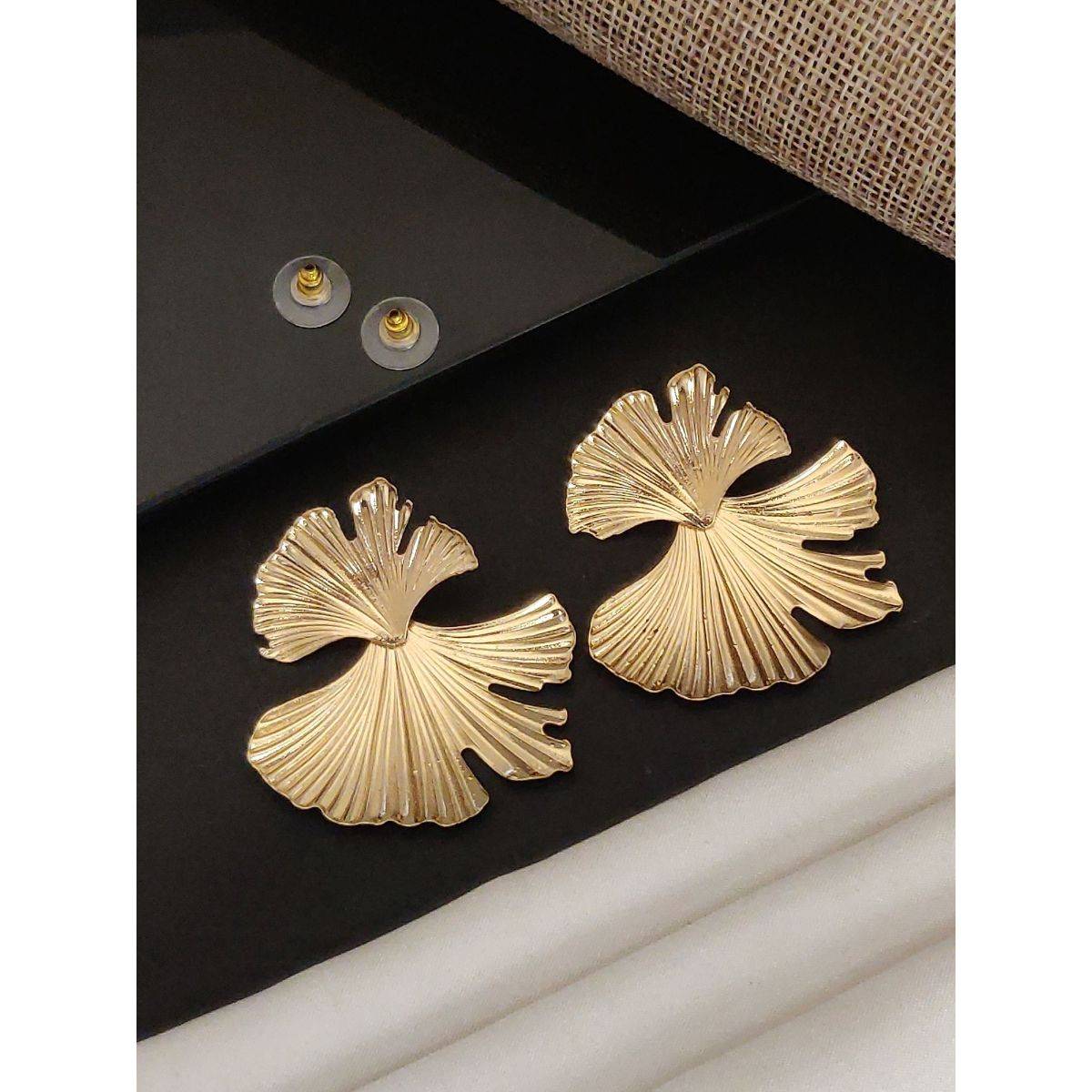 Abdesigns Elegant Gold Plated Stud Earrings Gold