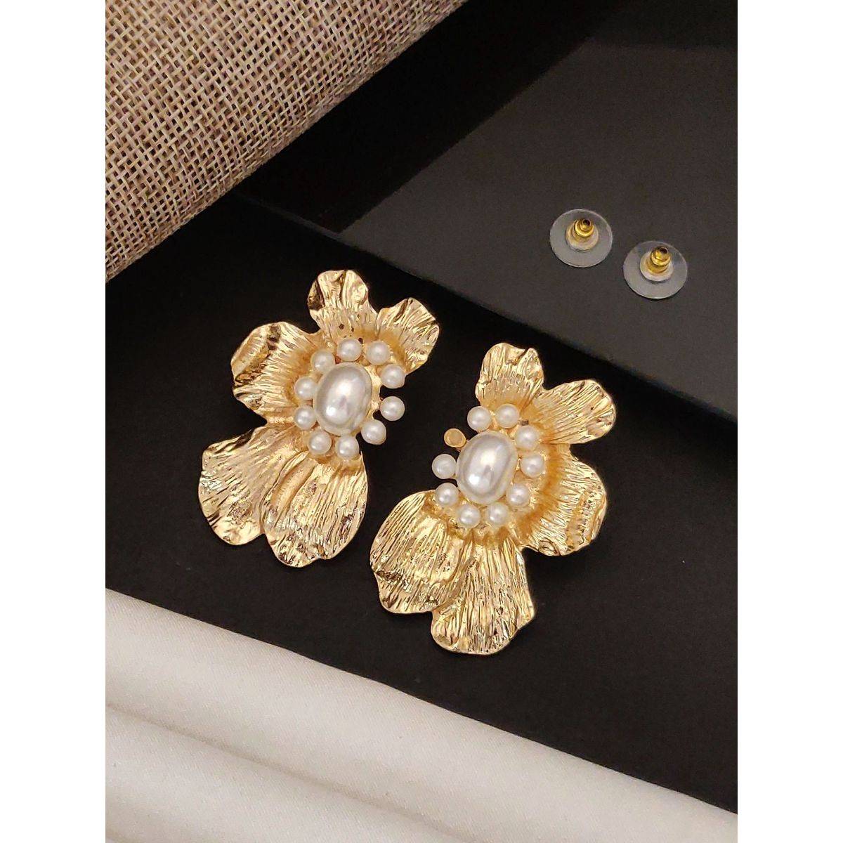 Abdesigns Elegant Gold Plated Stud Earrings White