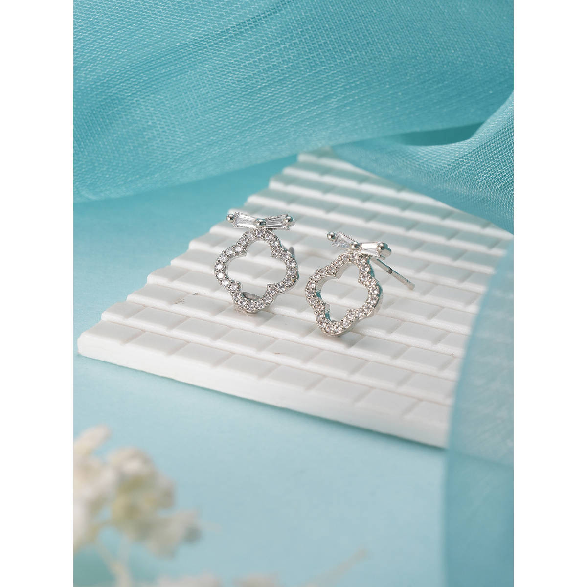 Aatmana White Silver-Plated Contemporary Studs Earrings