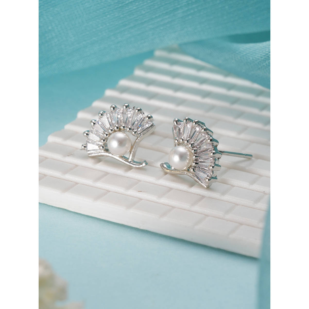 Aatmana Silver Rhodium-Plated Pearl Studded Contemporary Stud Earrings