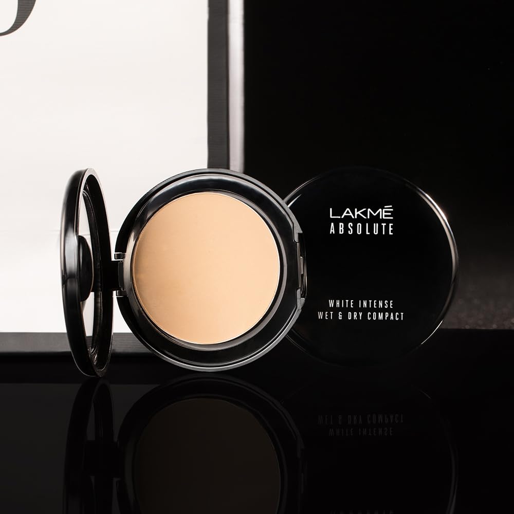 Lakme Absolute White Intense Wet & Dry Compact, Ivory Fair 01, 9 g Classic Ivory 9 g (Pack of 1)