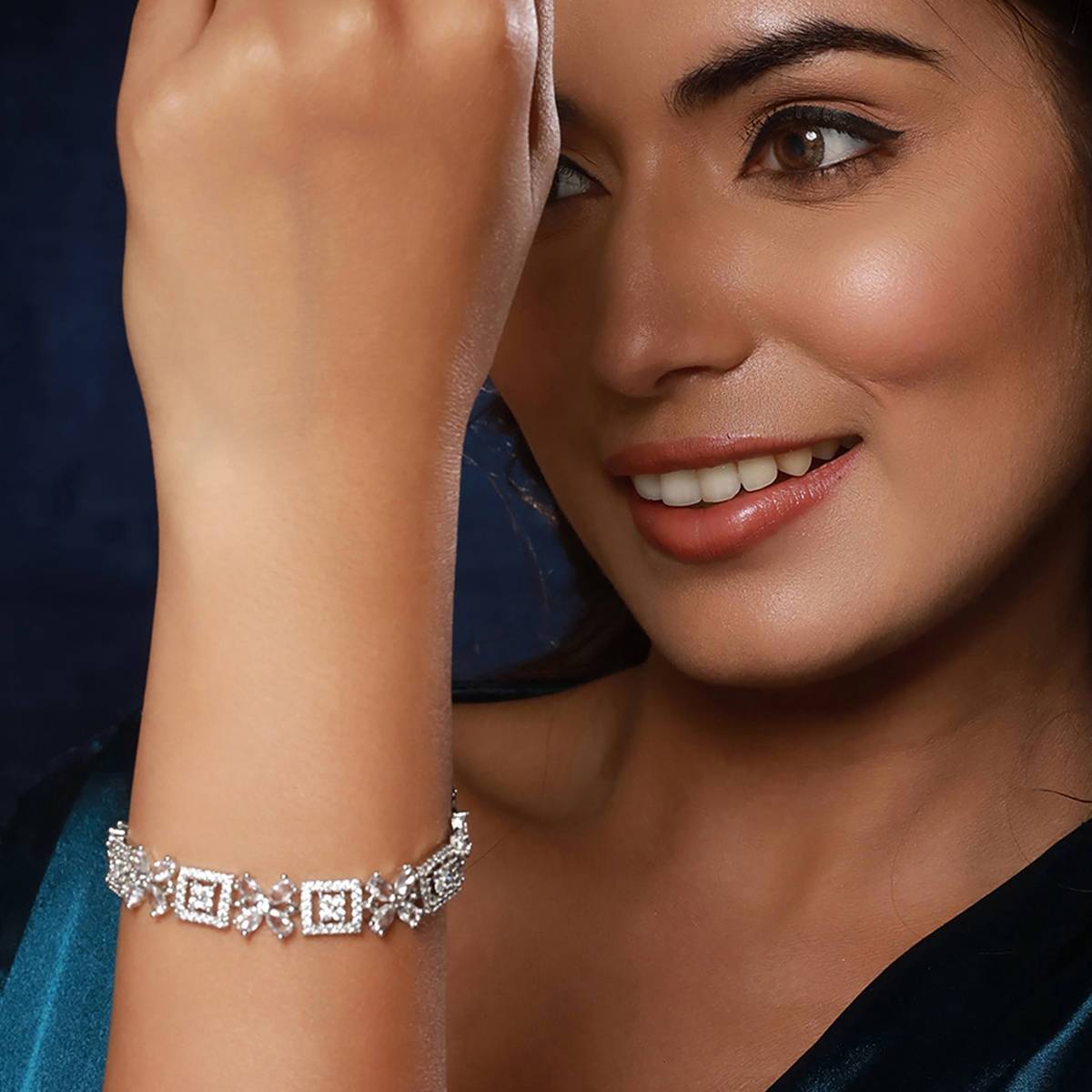Aatmana Silver Elegance Bracelet · One Size