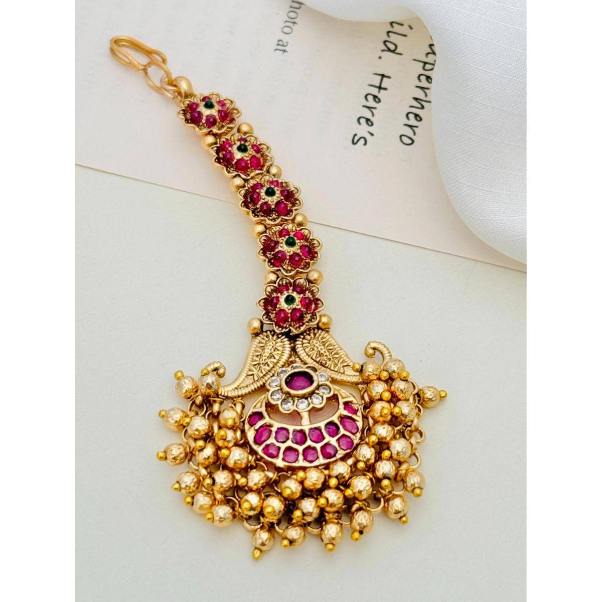 Abdesigns Gold-Plated Kemp Stones Studded and Beaded Temple Maang Tikka · One Size
