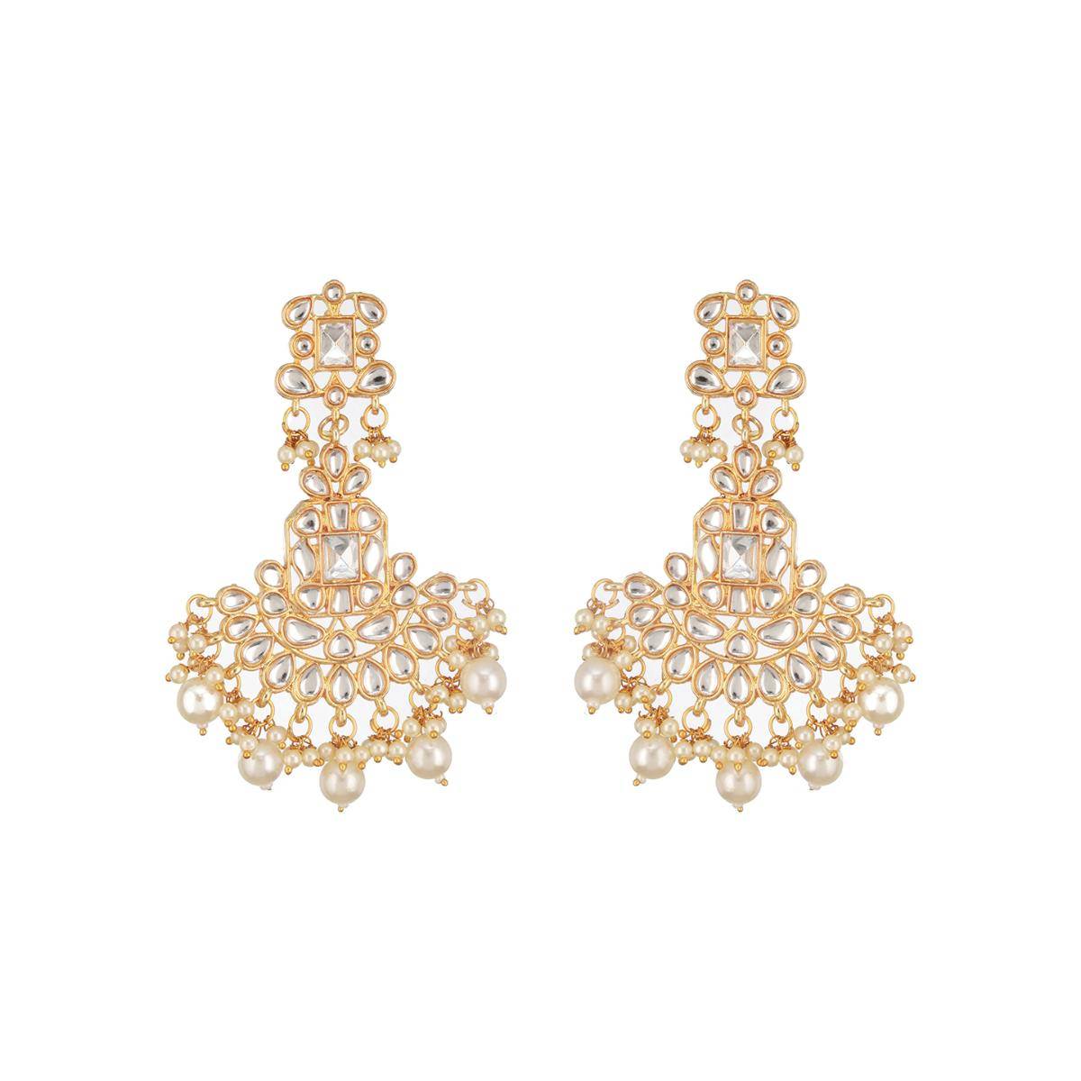 Aatmana Gold Plated Kundan Studded and Pearl Beaded Choker Jewellery Set with Maang Tikka