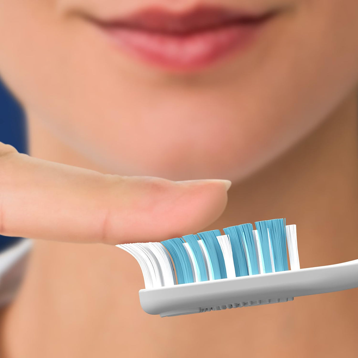 Oral-B Cavity Defense Soft Manual Toothbrush For Adults, Soft Bristles, Removes Bacteria for Cavity Protection, Multicolour, Oral B Dentist Recommended Brand (S
