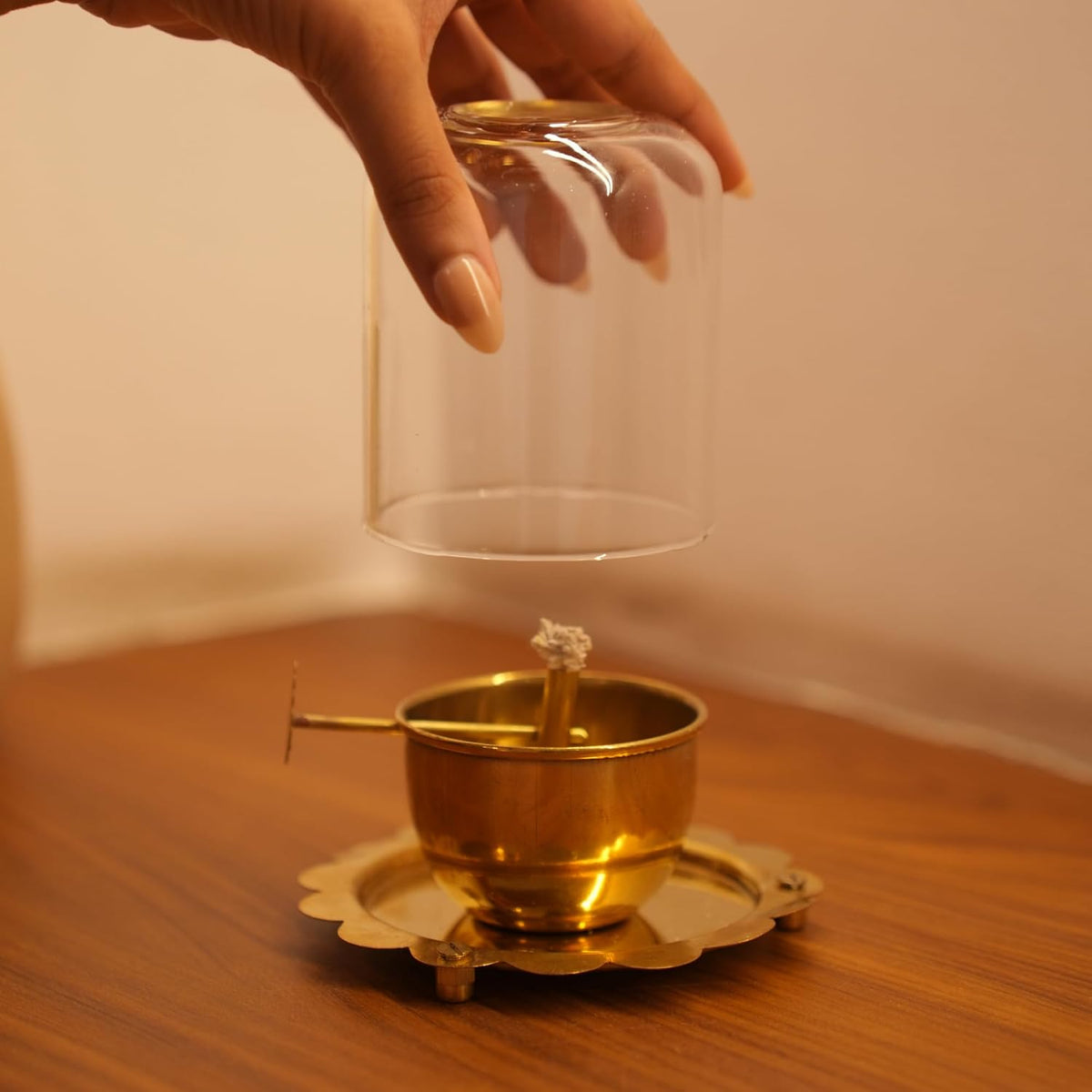 Brass Akhand Jyoti Diya Oil Lamp with Adjustable Bati Knob | Lifting Screw Wick Holder & Borosilicate Glass Cover | Large Size, 200 ml Oil Capacity, Stay Lit fo