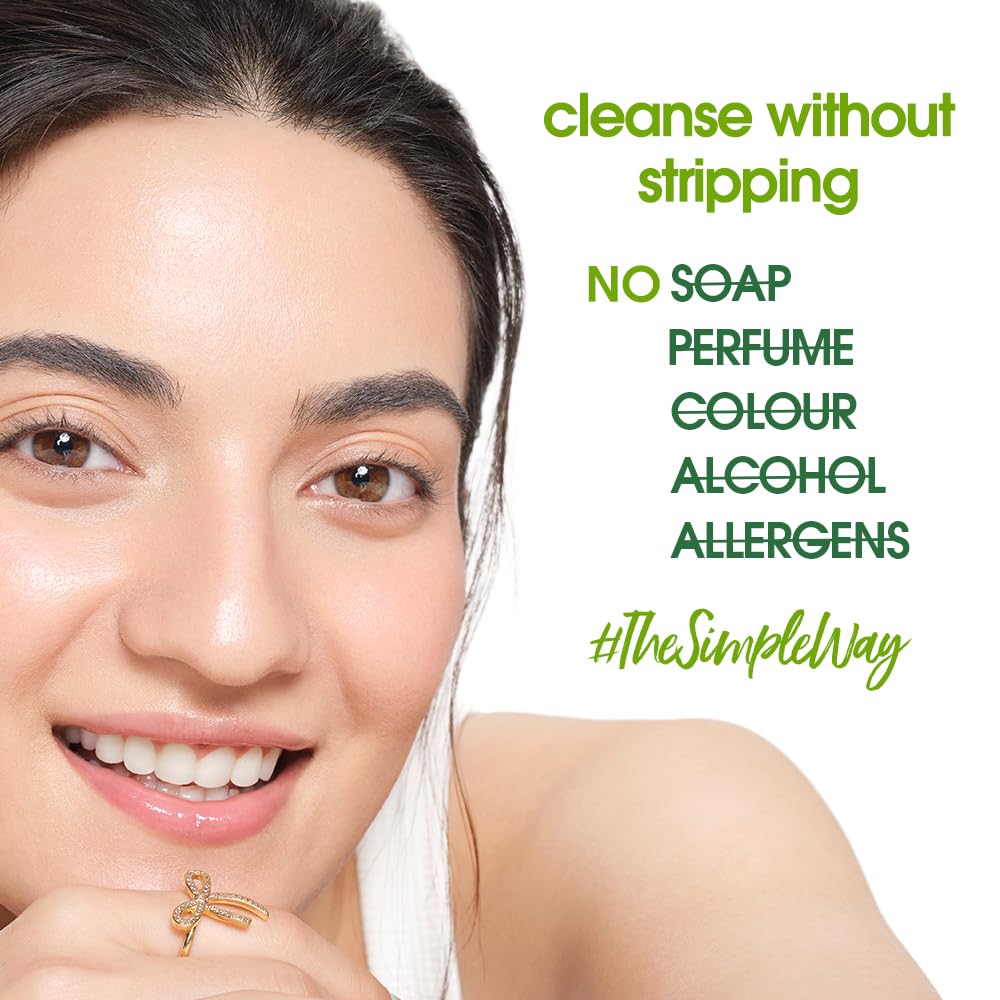 Simple Kind to Skin Refreshing Facial Wash | 100% Soap-Free Gentle Cleanser with Vitamin E & Glycerin | For All Skin Types | Perfect for Sensitive Skin, 250ml 2