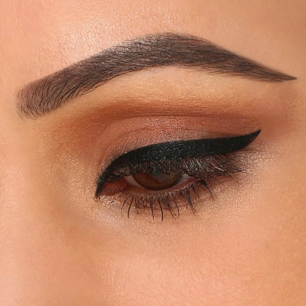 Lakme Absolute Gloss Artist Liquid Eye Liner, Black, Smudge Proof, Long Lasting, 2.5 ml