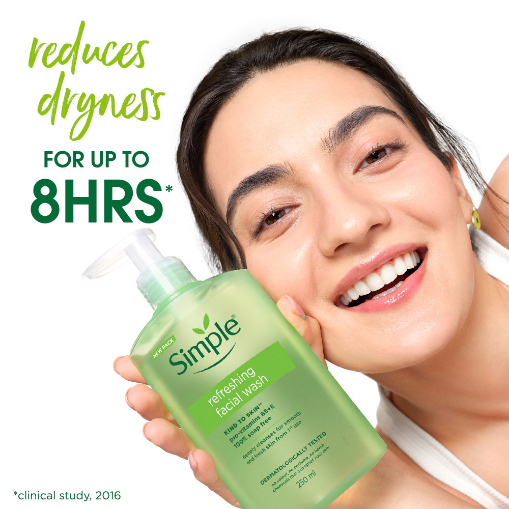 Simple Kind to Skin Refreshing Facewash Mild Face Wash for Sensitive Skin (250ml)