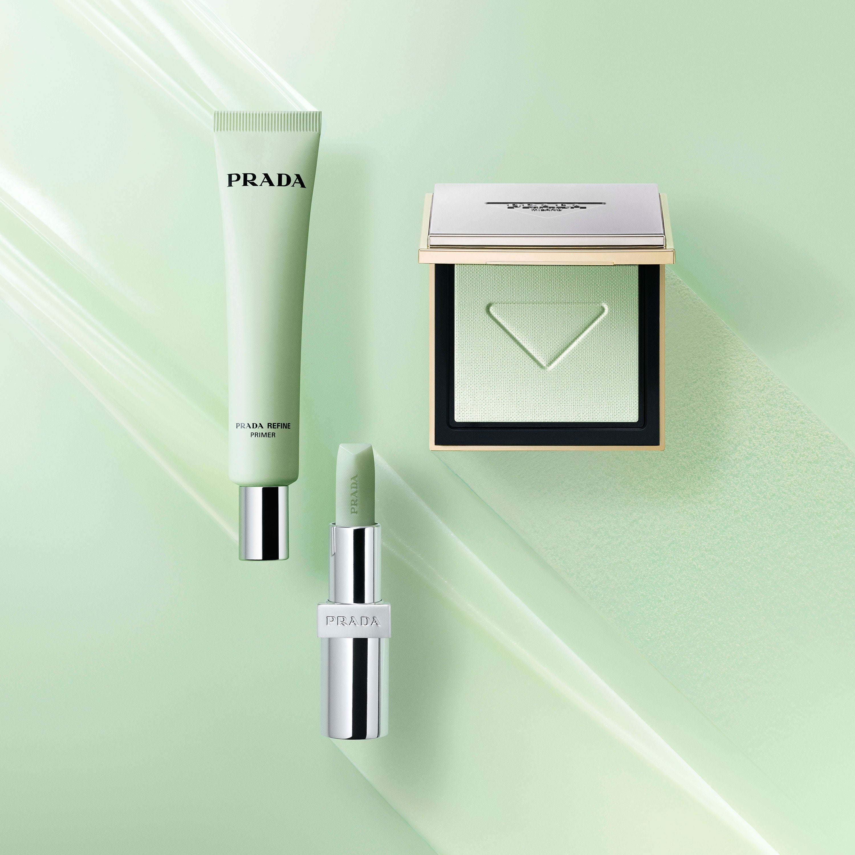 Prada Refine Blurring Extending Primer - Pore-blurring Primer with a Soft Matte Finish (30ml)