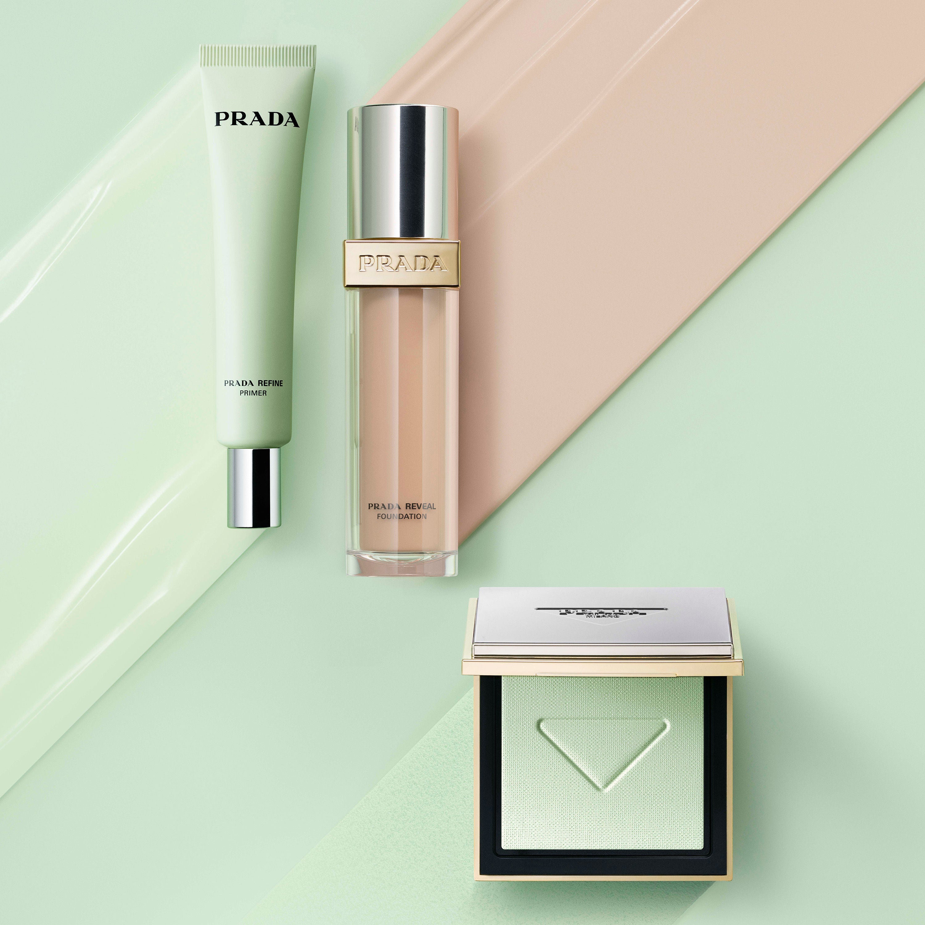 Prada Refine Blurring Extending Primer - Pore-blurring Primer with a Soft Matte Finish (30ml)