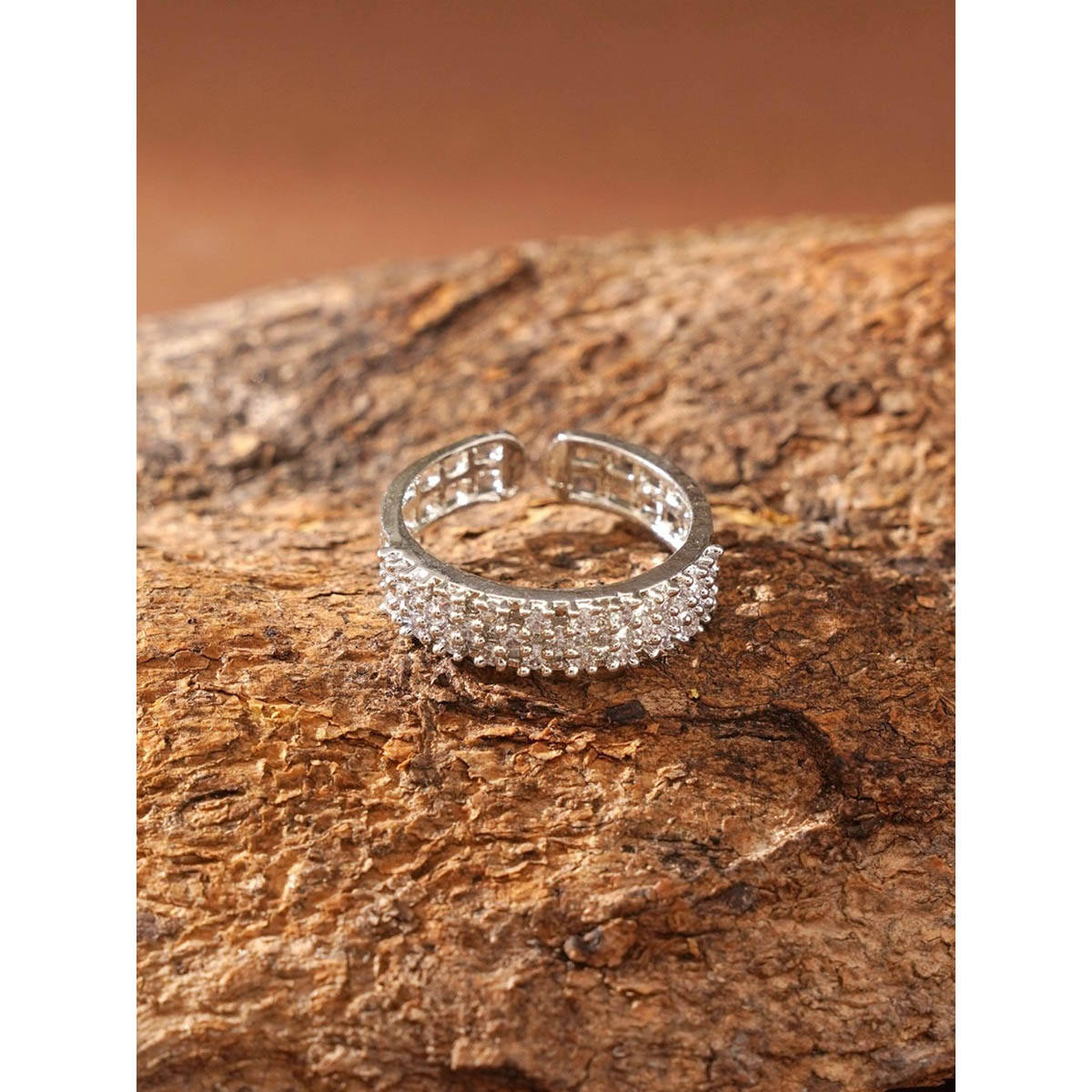 Abdesigns Enchanting Silver Plated Cubic Zircon Studded Finger Ring White