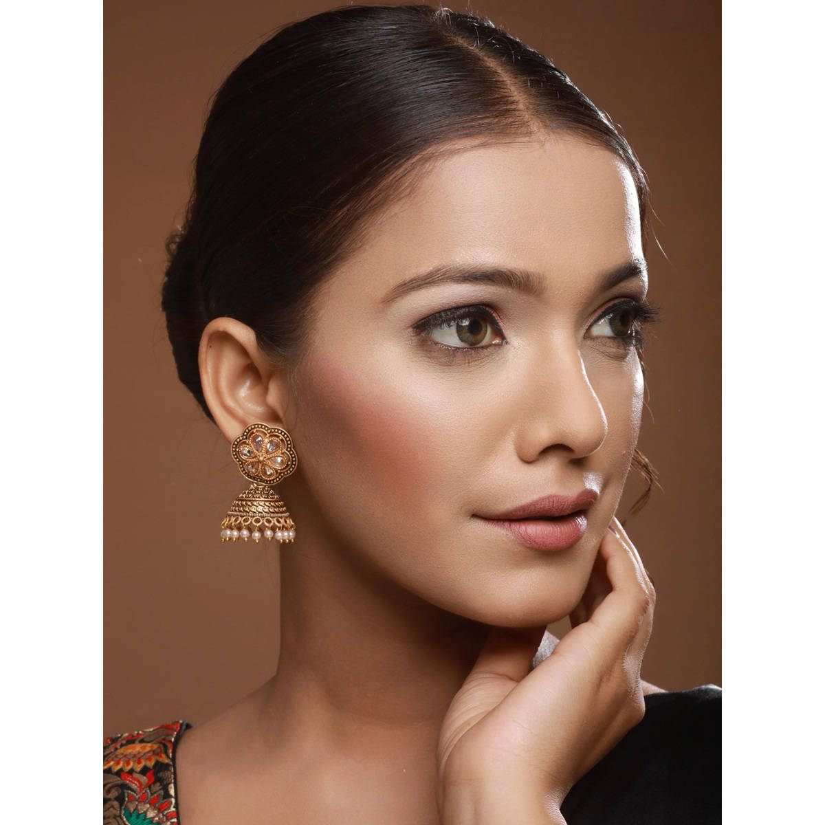 Aatmana Gold-Toned Dome Shaped Jhumkas Earrings