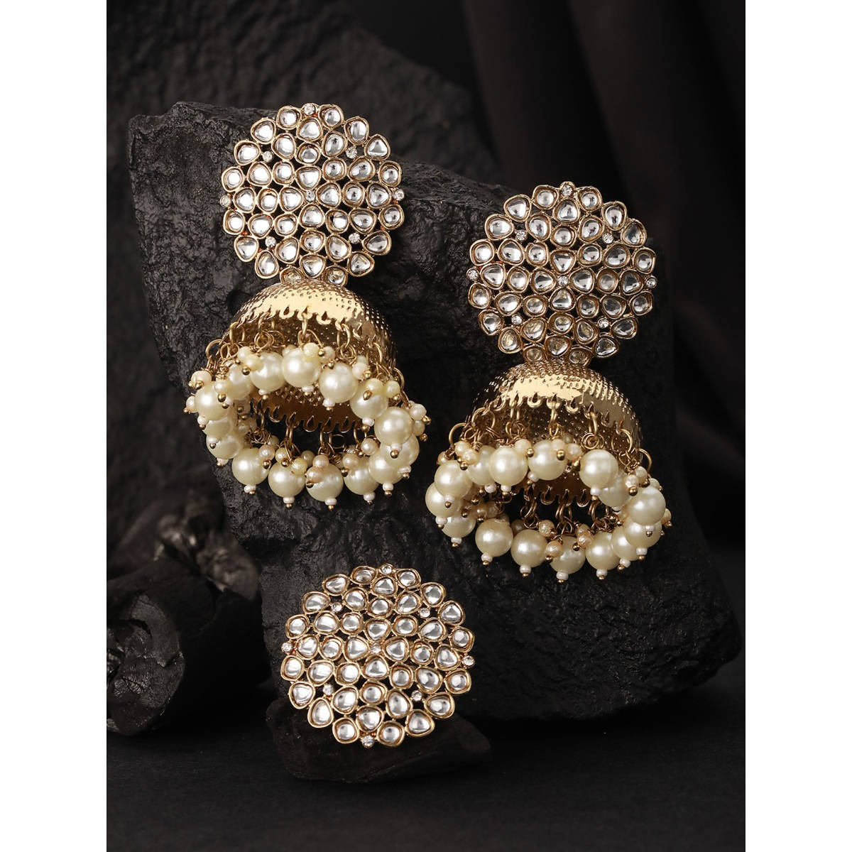 Aatmana Gold-Plated White Kundan Studded and Beaded Antique Jewellery Set